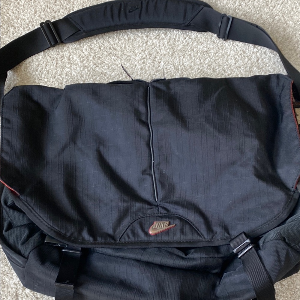 Nike Black Messenger Bag